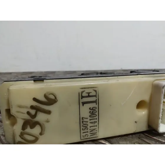 Mando Elevalunas Delantero Izquierdo para Mitsubishi Grandis (Na0W)
