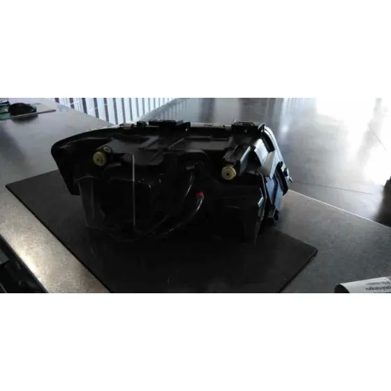 Faro Izquierdo para Audi A6 Avant (4B5)