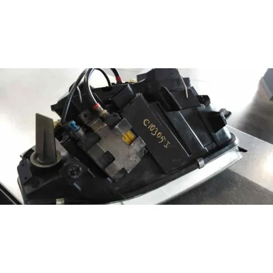 Faro Izquierdo para Audi A6 Avant (4B5)