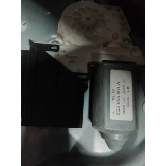 Elevalunas Delantero Derecho para Seat Ibiza (6L1)
