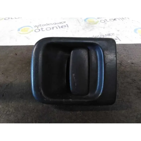 Maneta Exterior Delantera Derecha para Nissan Interstar Mod. 04 (X70)