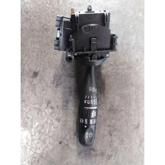 Mando Limpia para Toyota Corolla (E12)