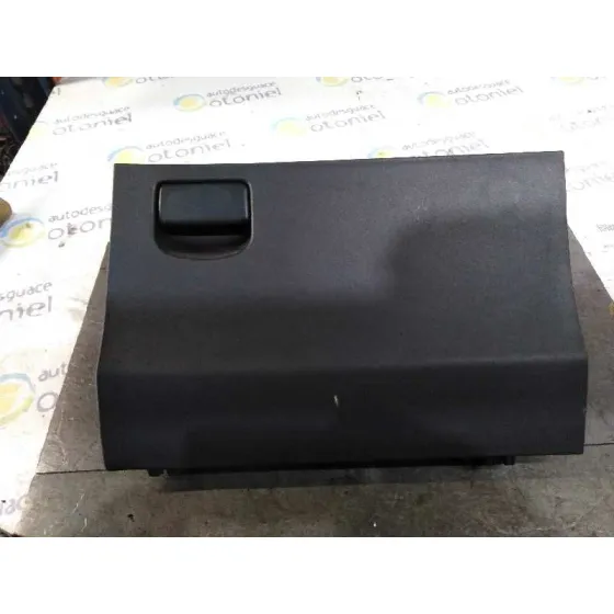 Guantera para Toyota Yaris