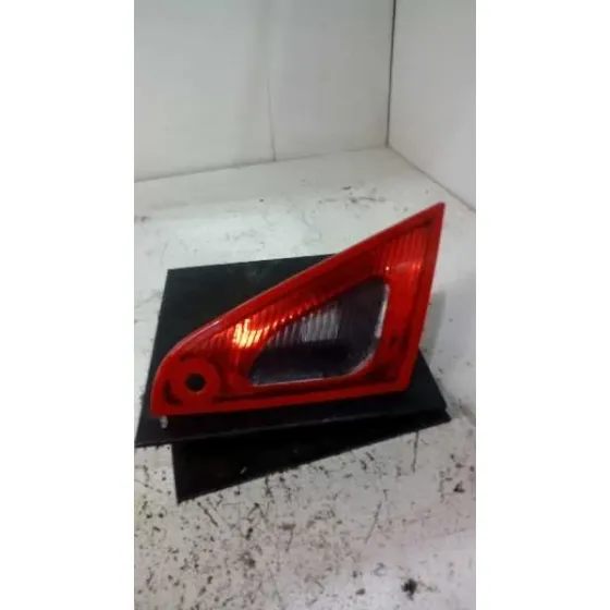 Piloto Trasero Derecho Interior para Mitsubishi Colt Berlina 5 (Z30A)