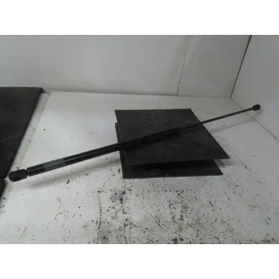 Amortiguadores Capo para Skoda Suberb (3T4)