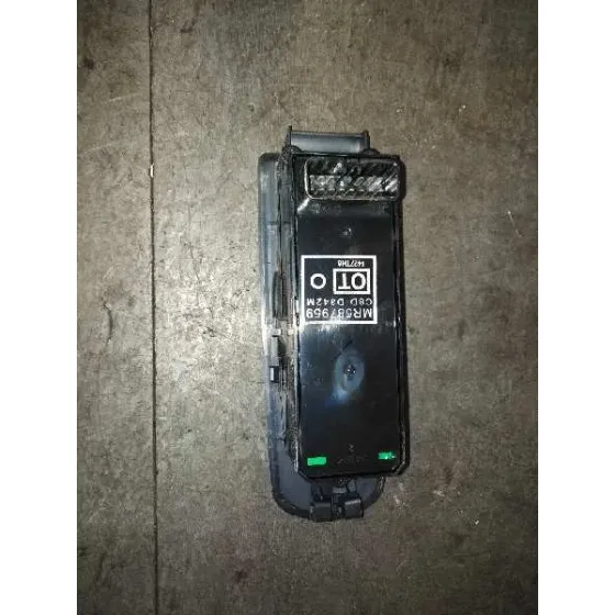 Mando Elevalunas Delantero Izquierdo para Mitsubishi Colt Berlina 5 (Z30A)
