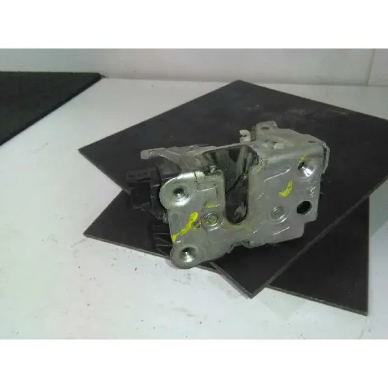 Cerradura Puerta Delantera Derecha para Nissan Kubistar (X76)