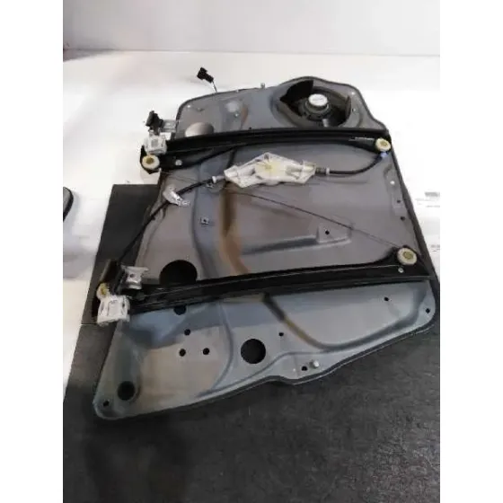 Elevalunas Delantero Derecho para Mercedes-Benz Clase A (W169)