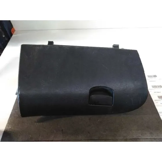 Guantera para Subaru Impreza G12