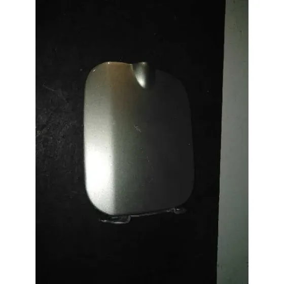 Tapa Exterior Combustible para Dacia Logan