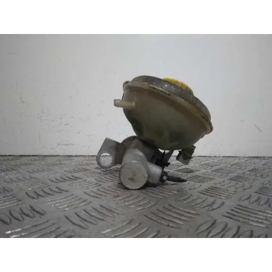Bomba Freno para Audi A6 Berlina (4B2)