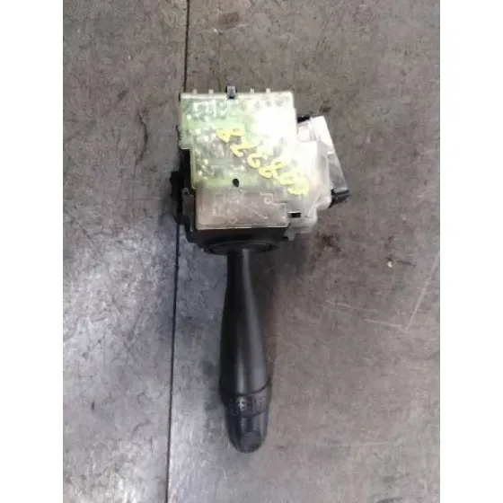 Mando Limpia para Toyota Corolla (E12)