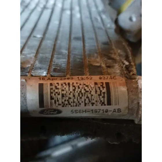 Condensador / Radiador Aire Acondicionado para Ford Fiesta (Cbk)