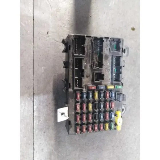 Caja Reles / Fusibles para Peugeot 407