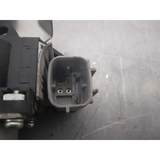 Elevalunas Delantero Derecho para Nissan Nv 200 (M20)