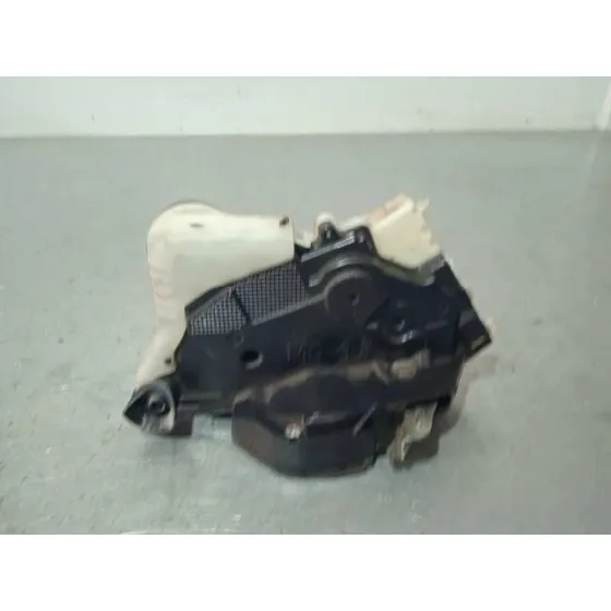 Cerradura Puerta Delantera Derecha para Toyota Prius (Nhw30)