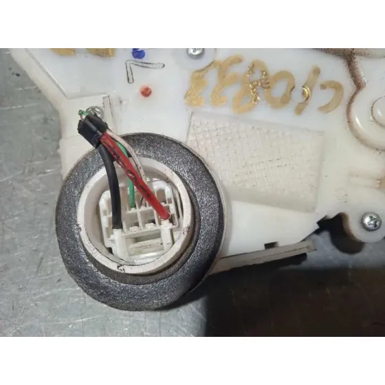 Cerradura Puerta Delantera Derecha para Toyota Prius (Nhw30)