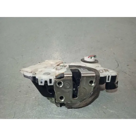 Cerradura Puerta Delantera Derecha para Toyota Prius (Nhw30)