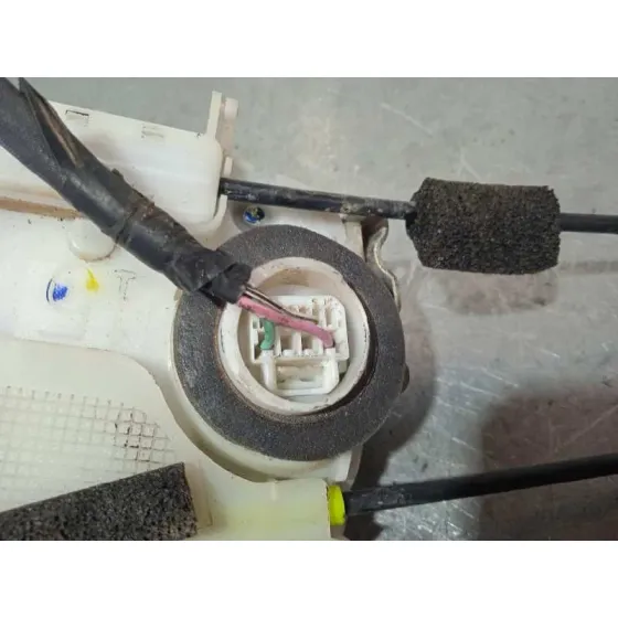 Cerradura Puerta Trasera Derecha para Toyota Prius (Nhw30)