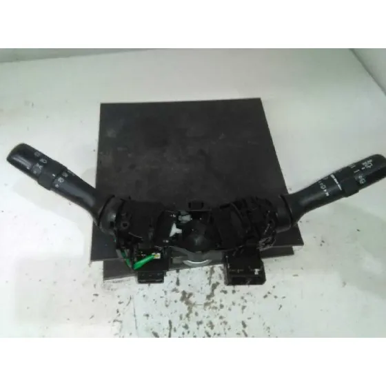 Mando Multifuncion para Toyota Prius (Nhw30)