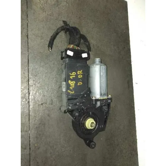 Motor Elevalunas Delantero Derecho para Volkswagen Passat Berlina (3B2)