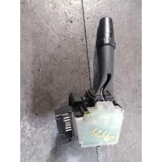 Mando Limpia para Toyota Corolla Verso (R1)