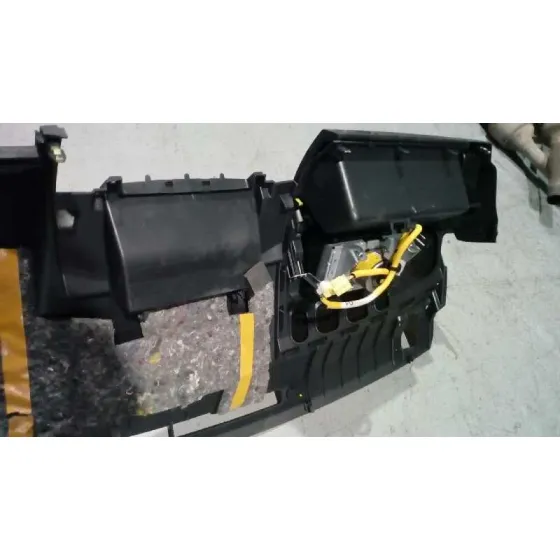 Salpicadero para Toyota Corolla Verso (R1)