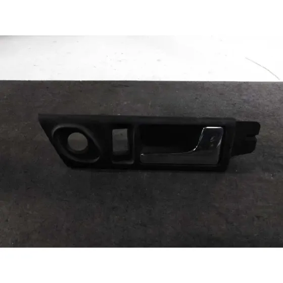 Maneta Interior Trasera Izquierda para Audi A6 Berlina (C4)