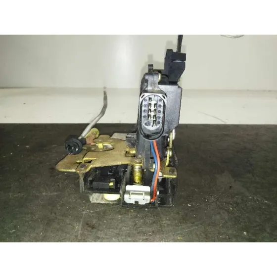 Cerradura Puerta Delantera Derecha para Audi A6 Berlina (4B2)