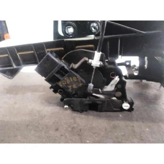 Cerradura Puerta Trasera Derecha para Ford Focus Turnier (Cb4)