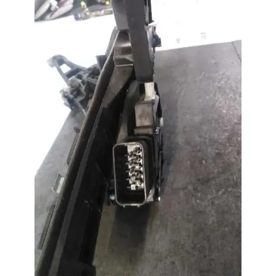Cerradura Puerta Trasera Derecha para Ford Focus Turnier (Cb4)