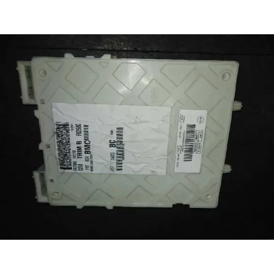 Caja Reles / Fusibles para Ford Focus Lim. (Cb8)