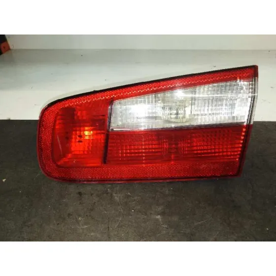 Piloto Trasero Derecho para Renault Laguna Ii (Bg0)