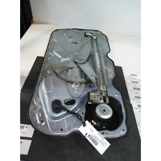Elevalunas Delantero Izquierdo para Ford Focus Berlina (Cap)
