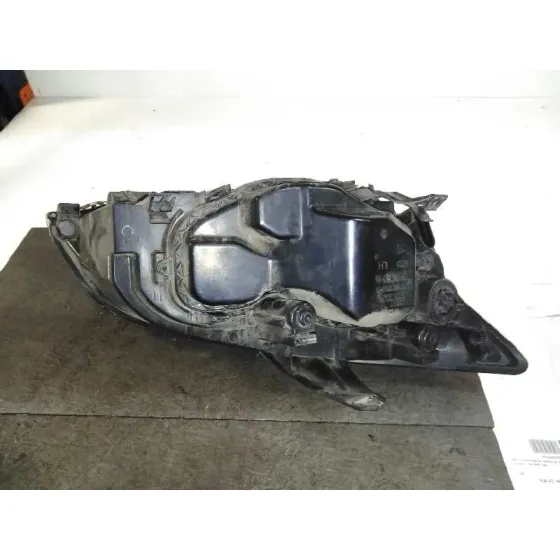 Faro Izquierdo para Ford Focus Berlina (Cap)