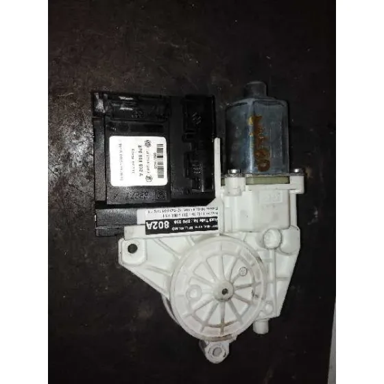 Motor Elevalunas Delantero Derecho para Audi A3 (8P)