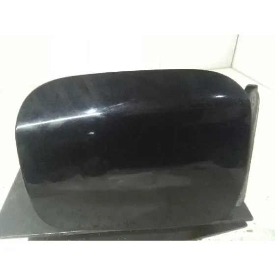 Tapa Exterior Combustible para Nissan Micra (K12E)