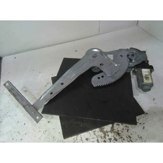 Elevalunas Trasero Derecho para Nissan Almera (N16/E)