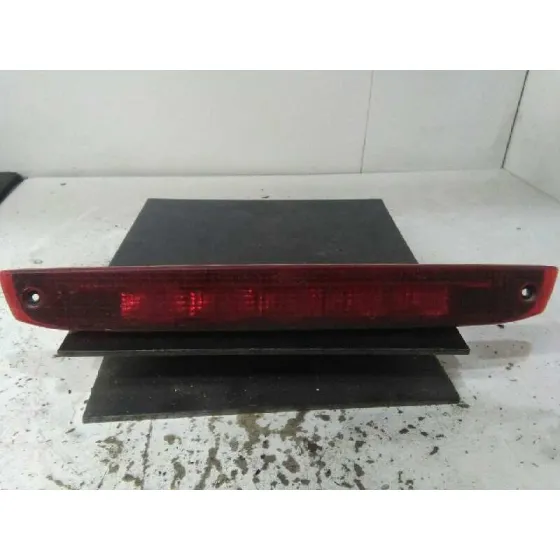 Luz Central De Freno para Ford Focus Berlina (Cap)