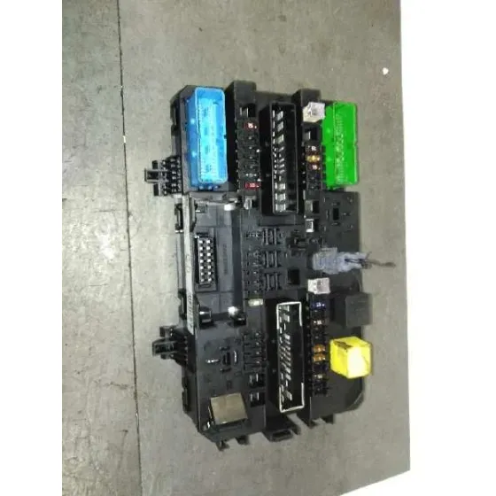 Caja Reles / Fusibles para Opel Astra H Berlina