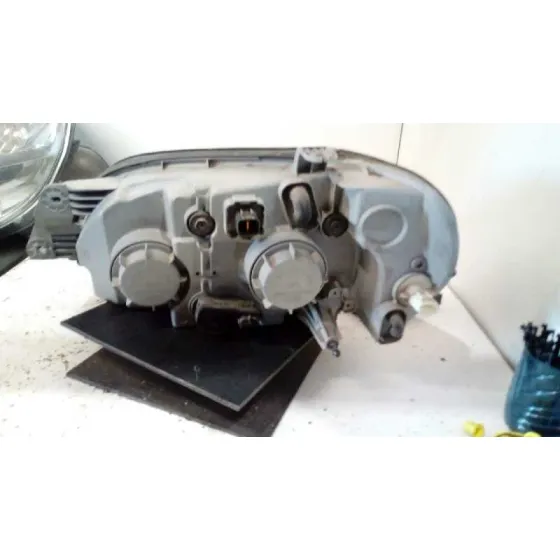Faro Derecho para Kia Carnival Ii
