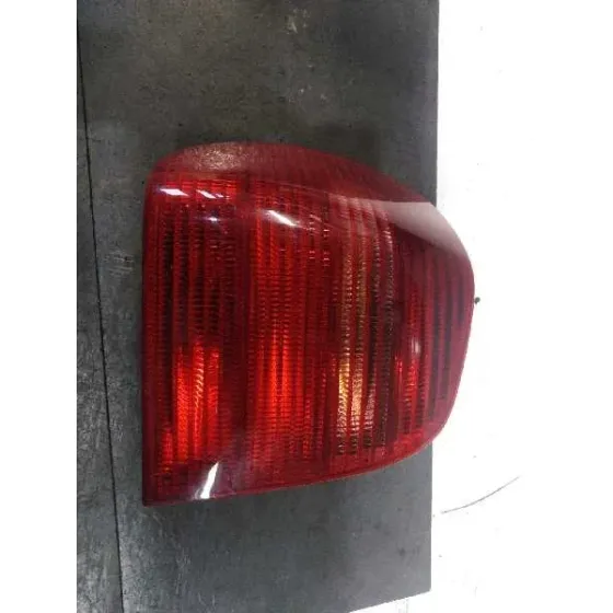 Piloto Trasero Izquierdo para Volkswagen Polo Berlina (6N2)