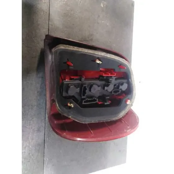 Piloto Trasero Izquierdo para Volkswagen Polo Berlina (6N2)