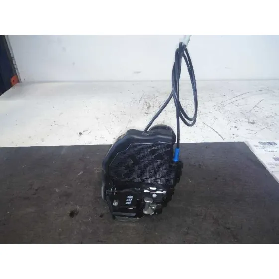 Cerradura Puerta Trasera Derecha para Toyota Auris