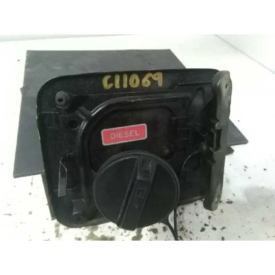 Tapa Exterior Combustible para Nissan Almera (N16/E)