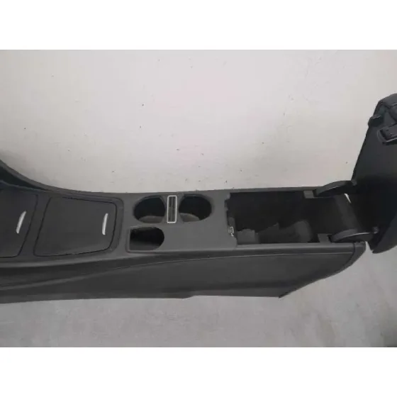 Apoyabrazos Central para Mercedes-Benz Clase Gla (W156)