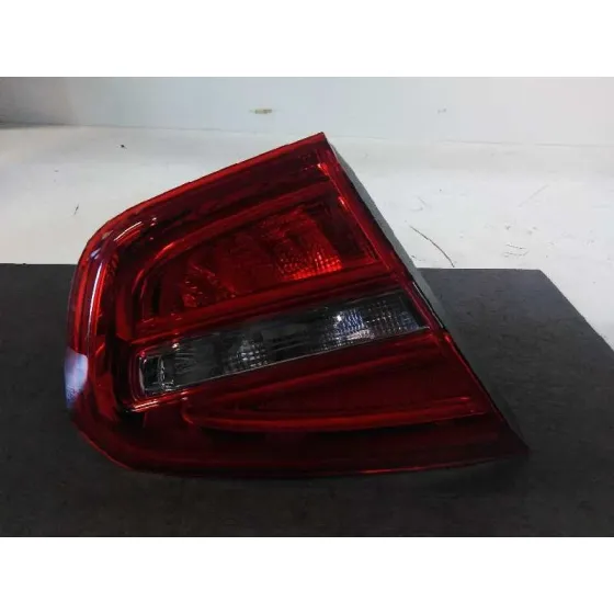 Piloto Trasero Izquierdo Interior para Mercedes-Benz Clase Gla (W156)