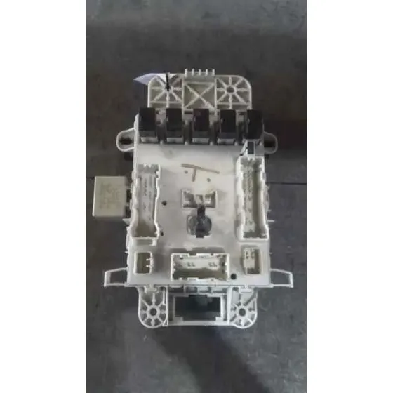 Caja Reles / Fusibles para Toyota Rav 4 (A2)