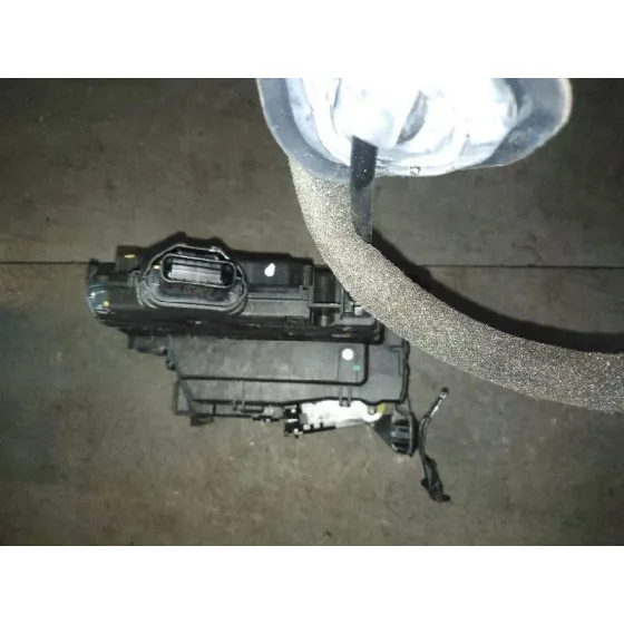 Cerradura Puerta Delantera Derecha para Renault Captur