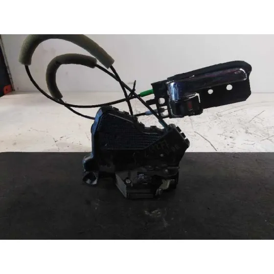 Cerradura Puerta Delantera Derecha para Toyota Corolla (E12)